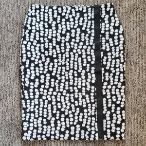 Ann Taylor Black and White Floral Pencil Skirt